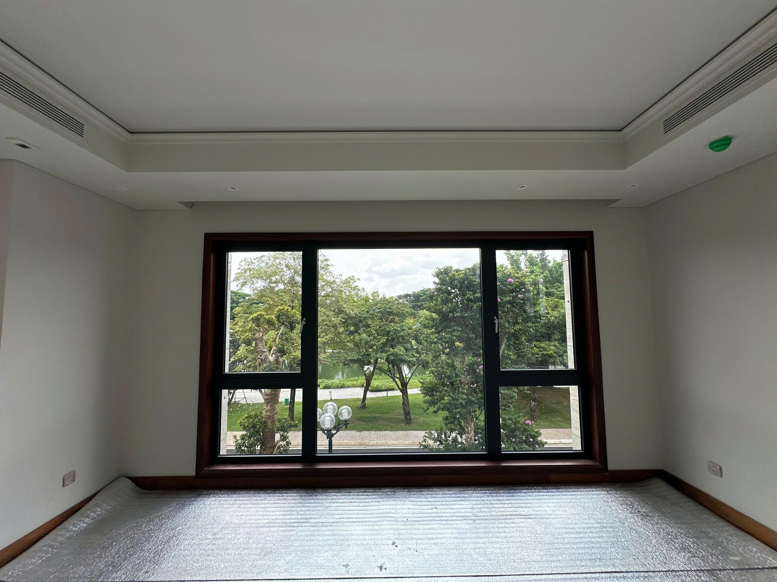 Cửa nhôm VIC
